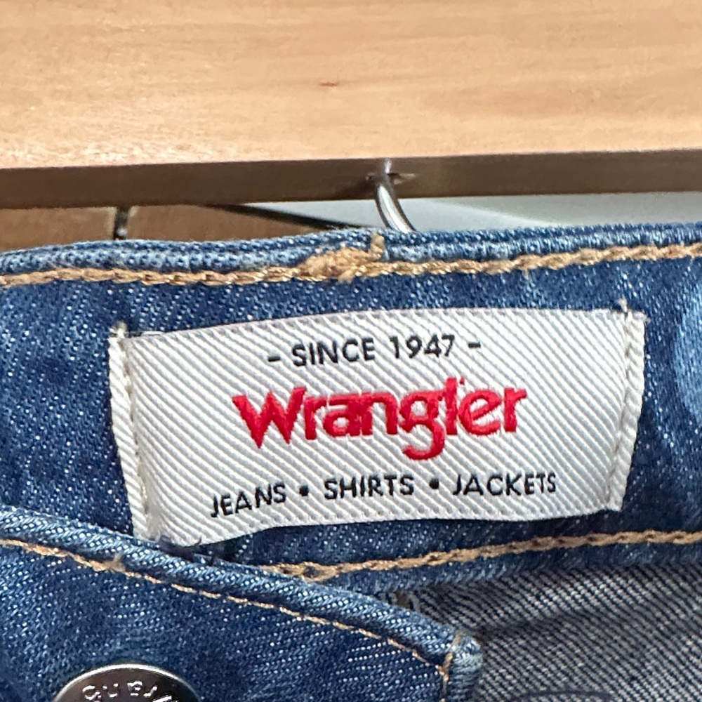 Wrangler Daisy Print Flare Jeans - Picture 2 of 4